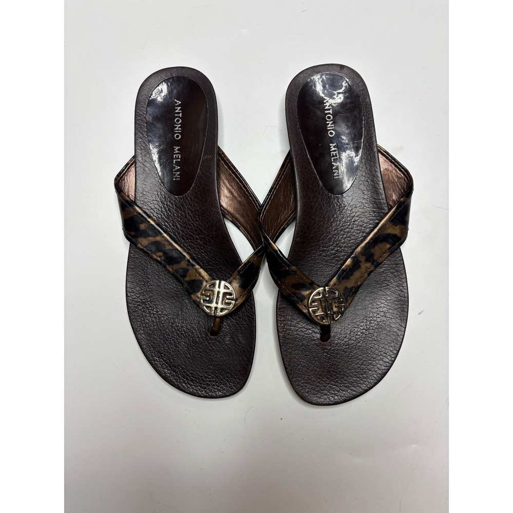 Antonio‎ Melani Womens Brown Leopard Print Thong Sandals Gold Logo Medallion 6M